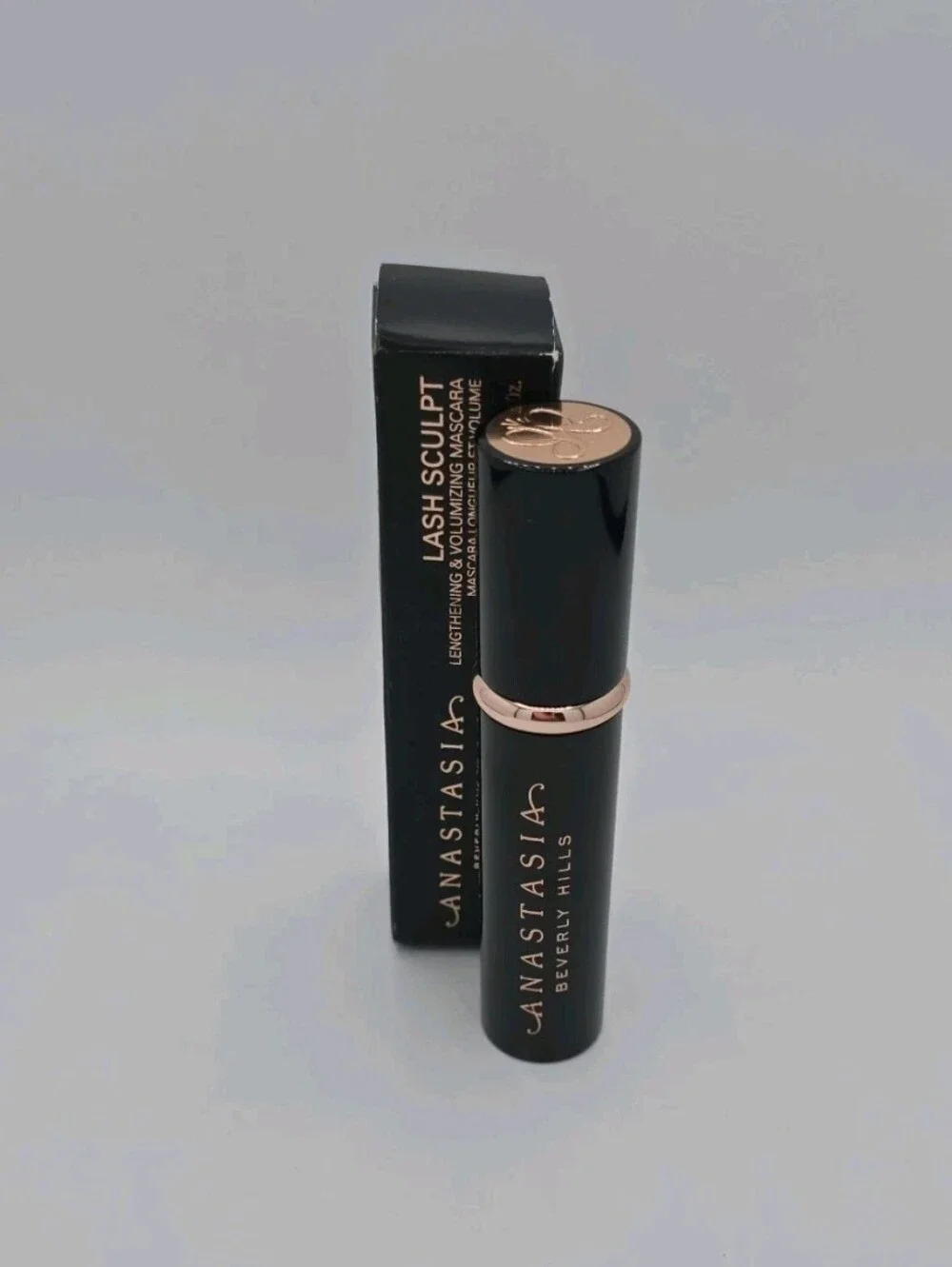 Anastasia Beverly Hills volumizes lengthens